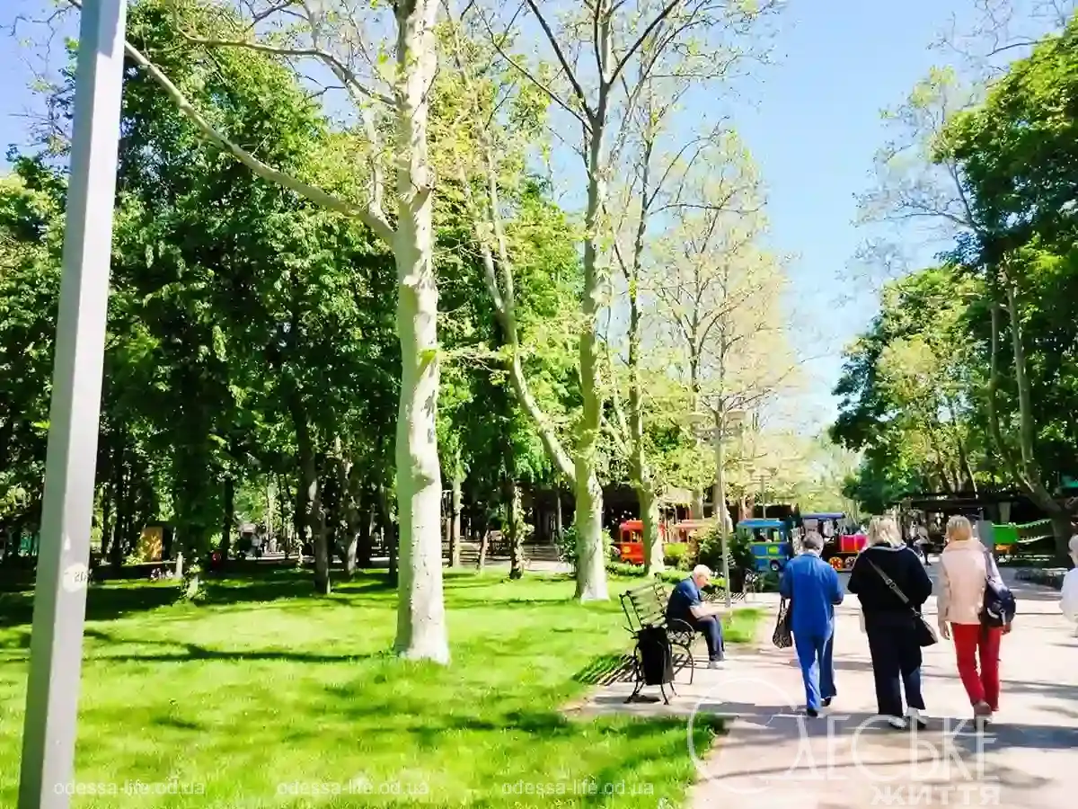 Лабіринт життя, Марк Твен і старі дуби: що приховує один із найатмосферніших парків Одеси 