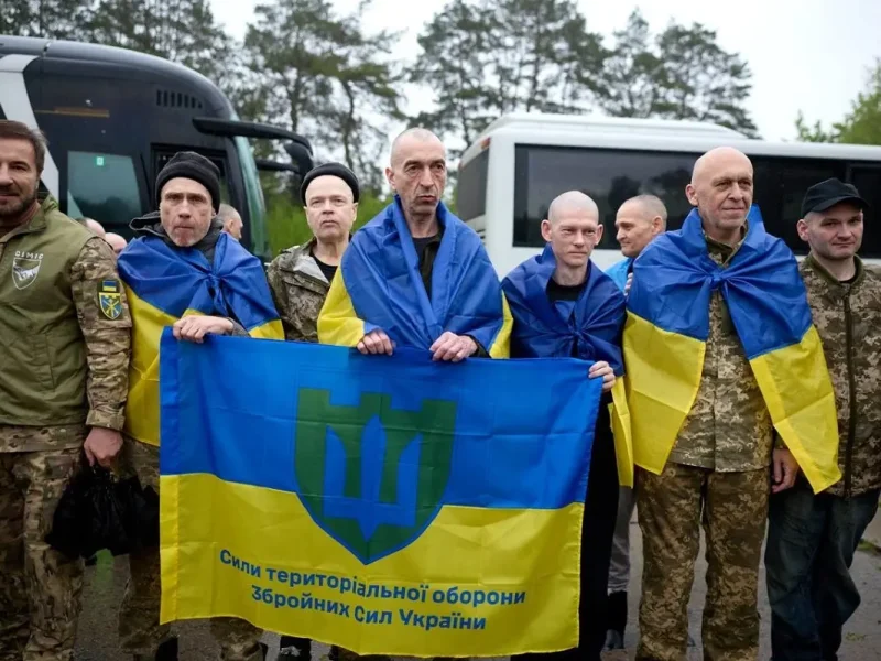 Україна повернула з російського полону 205 захисників, 15 травня 2026