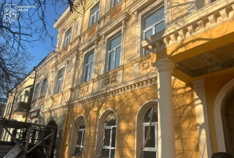 В Одесі ексчиновниця міськради та будівельники вкрали 12 мільйонів на ремонті дитячого центру