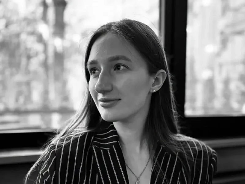 Уламки «Шахеда» вбили на одеському пляжі 26-річну керівницю діагностичного центру