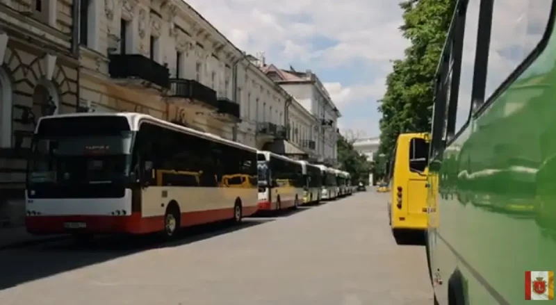 Одесские маршрутки на конечной остановке