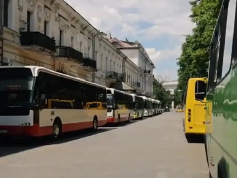 Одесские маршрутки на конечной остановке