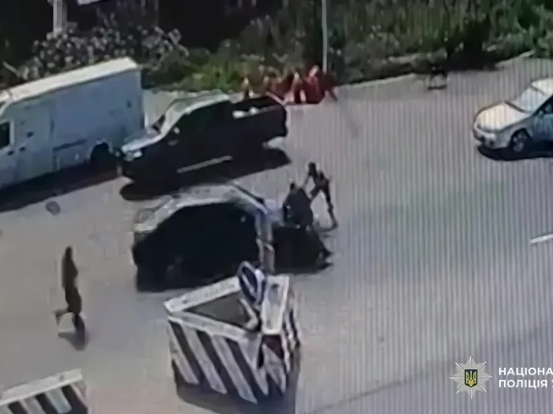 Під Одесою водій BMW збив прикордонника на блокпості