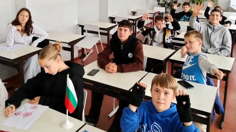 Учні п'ятого класу у Рені вивчають болгарську