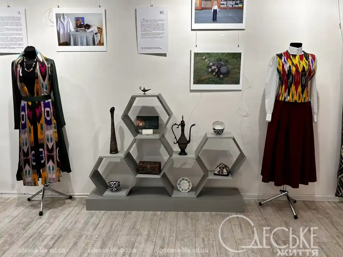 Выставка татарских кафтанов и семейных реликвий