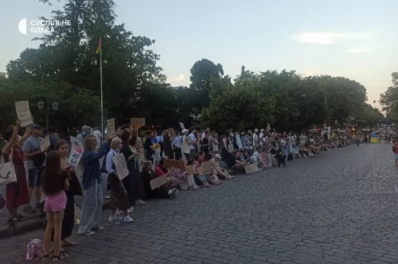 В Одесі четвертий день поспіль мітингували на підтримку Михайла Федорова (фото)