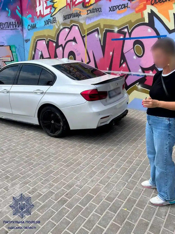 BMW заехала на пляж