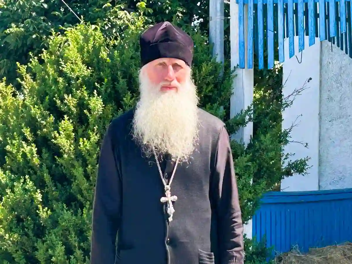 Отец Павел служит в Свято-Успенском храме более тридцати лет