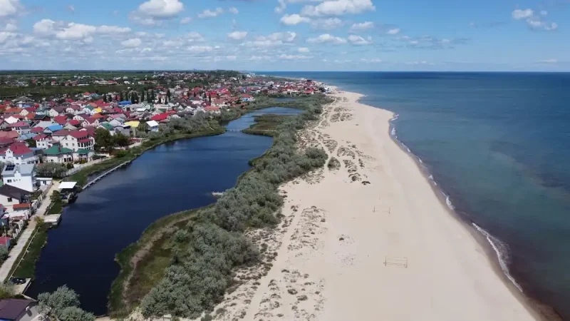 Каролино-Бугаз