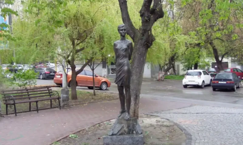 памятник Зое Космодемьянской