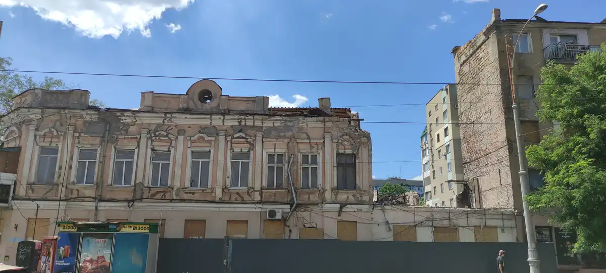 Дом после попадания на Преображенской, 61