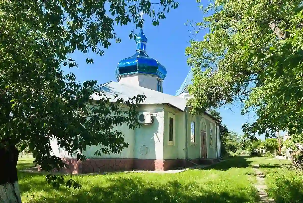 Свято-Успенский храм в селе Гидерим