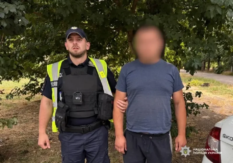 Полиция задержала 26-летнего водителя грузового автомобиля MAN, который, по предварительным данным, стал участником смертельного ДТП с маршрутным микроавтобусом на трассе Киев – Одесса