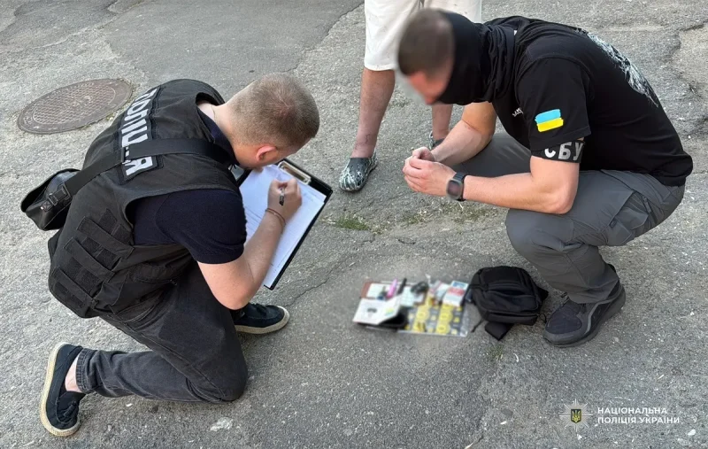 В Одессе офицера ТЦК задержали по подозрению во взятке талонами на дизель