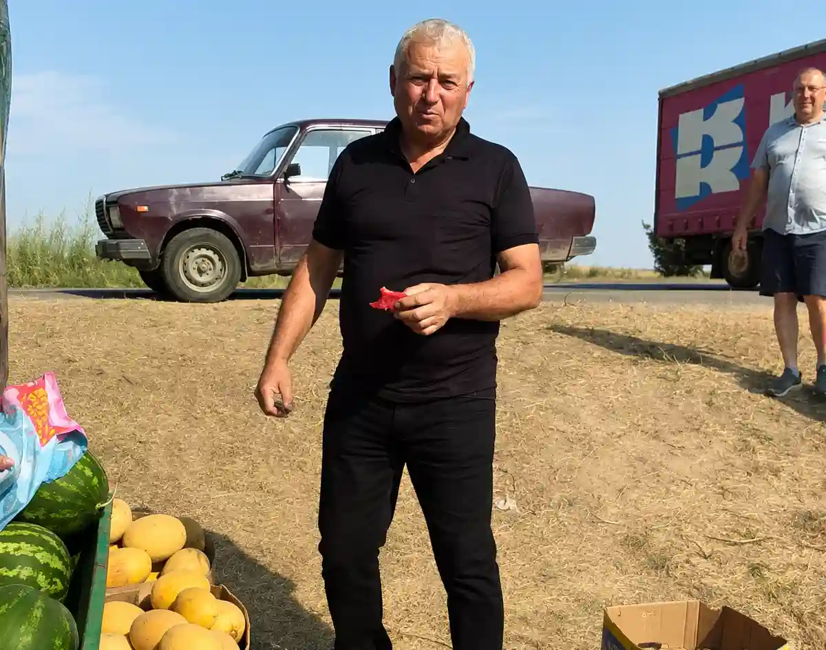 Дегустация арбузов на баштане
