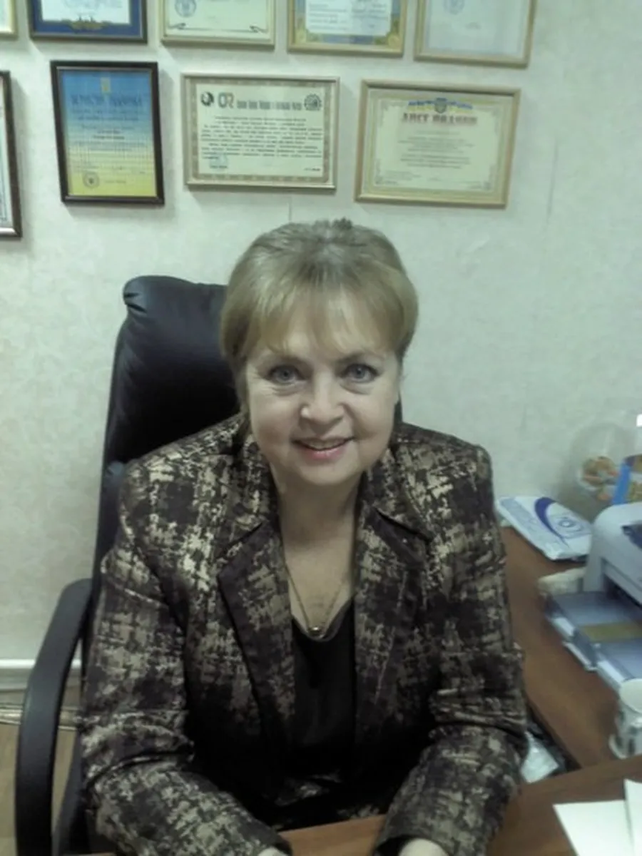 Директор школы Елена Тихонова