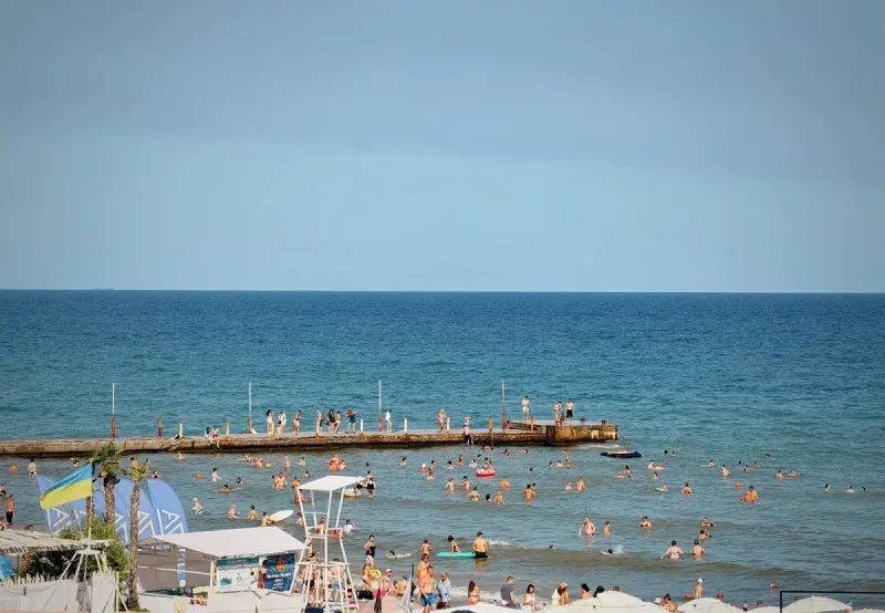 Одесский пляж в начале августа