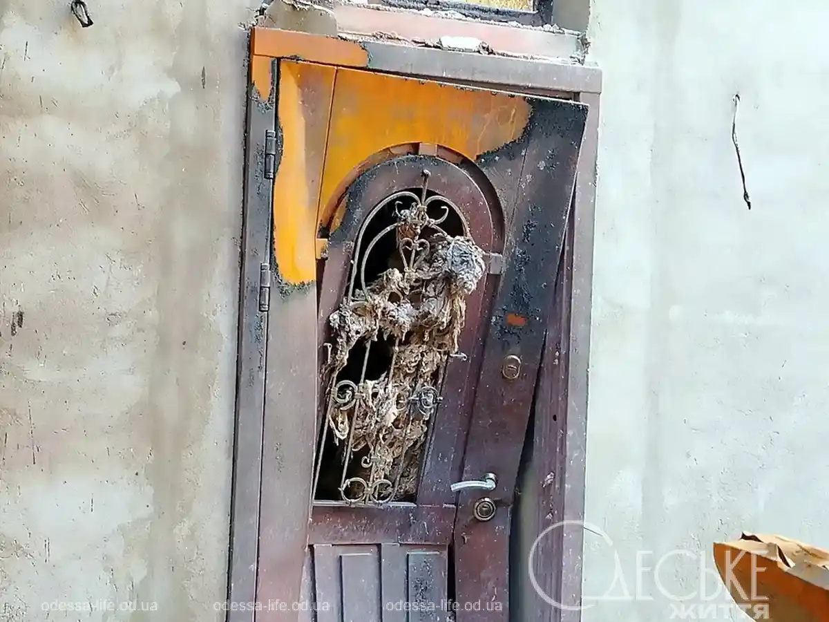 Пошкоджений будинок на Європейській
