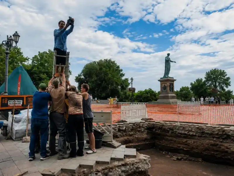 Розкопки на Приморському бульварі