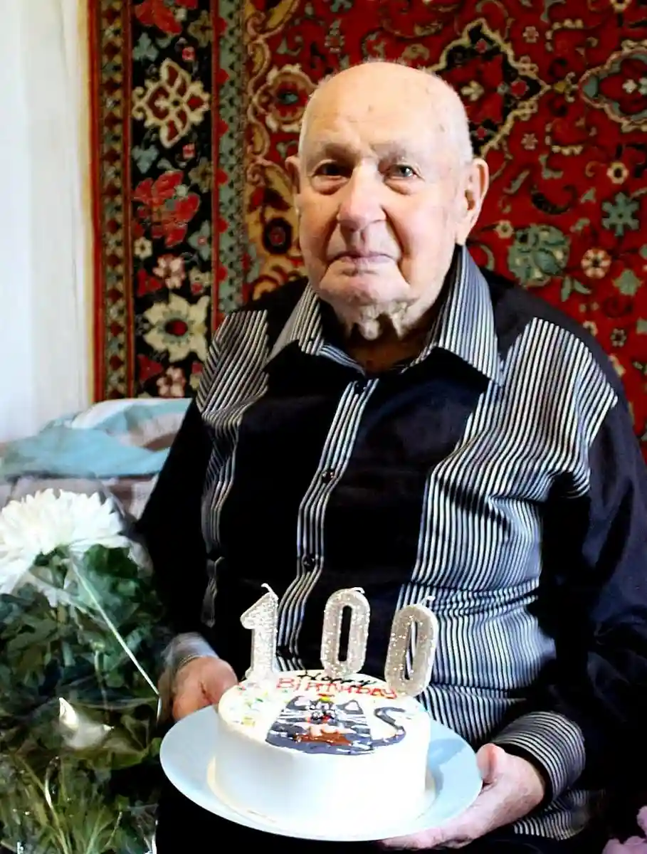 Ветаерану Олександру Асаулу виповнилося 100 років