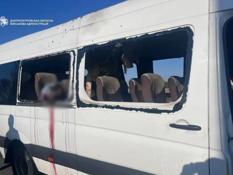 На Никопольщине российские военные ударили дроном по рейсовому автобусу: погибли пять человек
