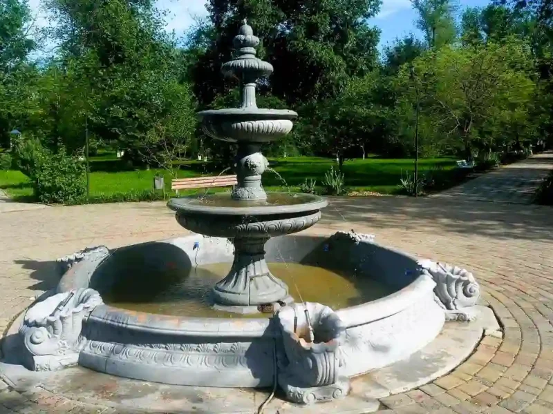 Фонтан у селищі Соборне на Одещині