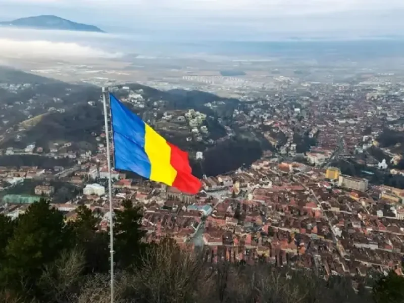 Флаг Молдовы на высоте птичьего полета