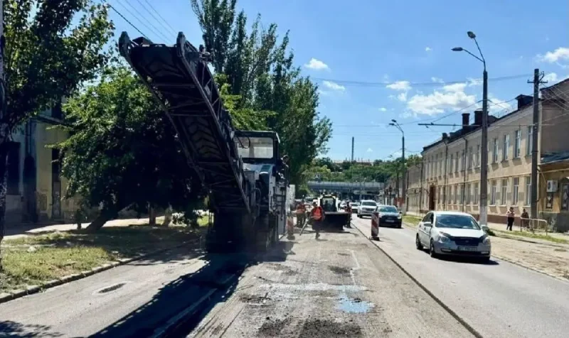 В Одессе начали ремонт улицы Черноморского Казачества