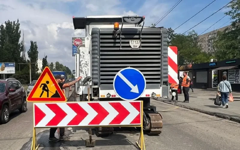 Дорожная техника на улицах Одессы