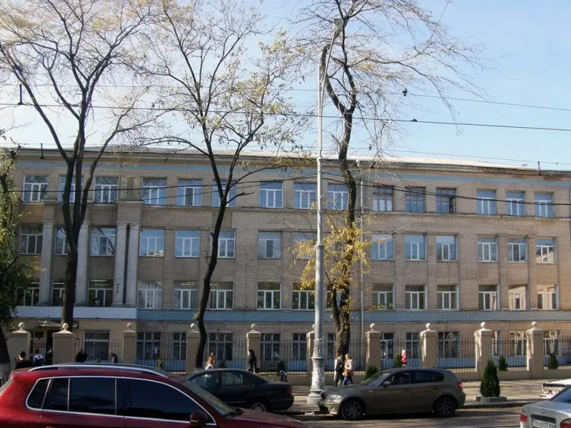 В Одеській школі №118 успішно вирішили проблему з укриттям для понад 200 учнів