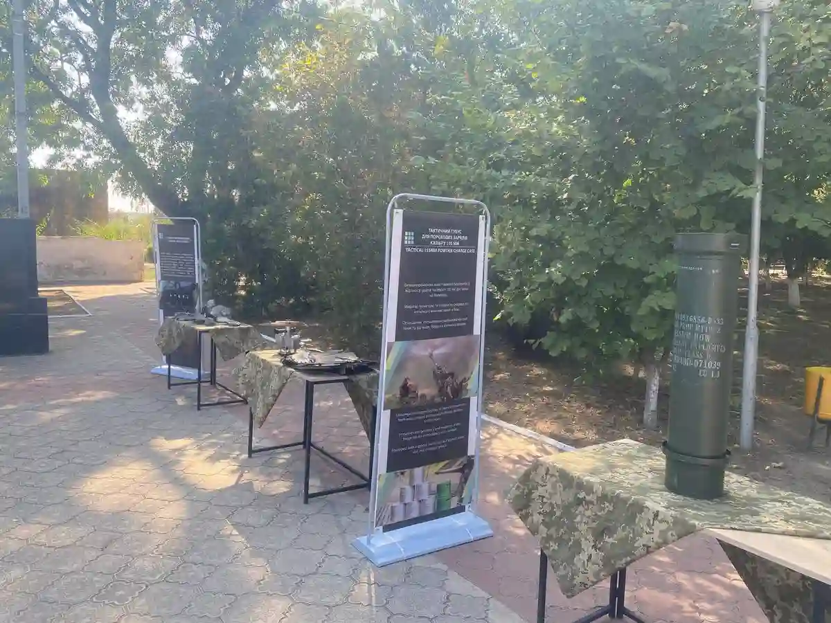 Виставка воєнних експонатів в Арцизі
