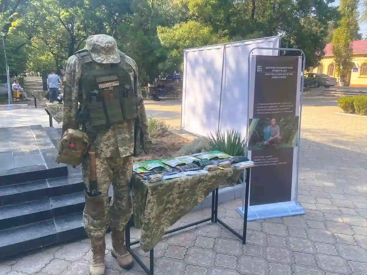 Виставка воєнних експонатів в Арцизі