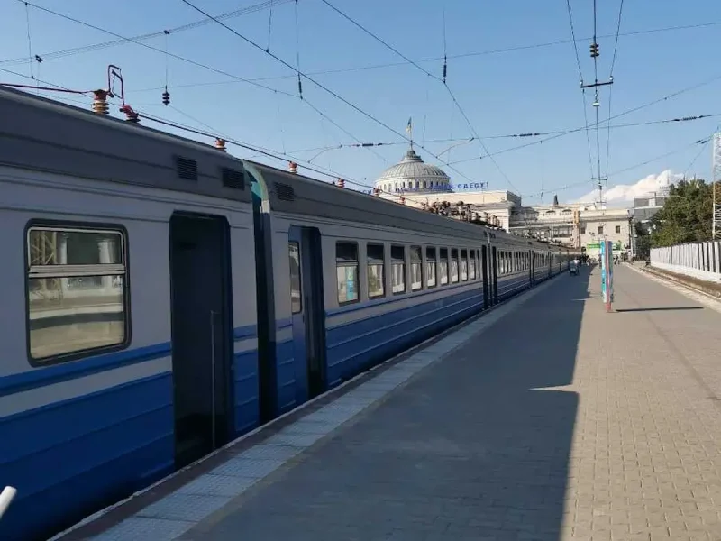 електричка на одеському вокзалі