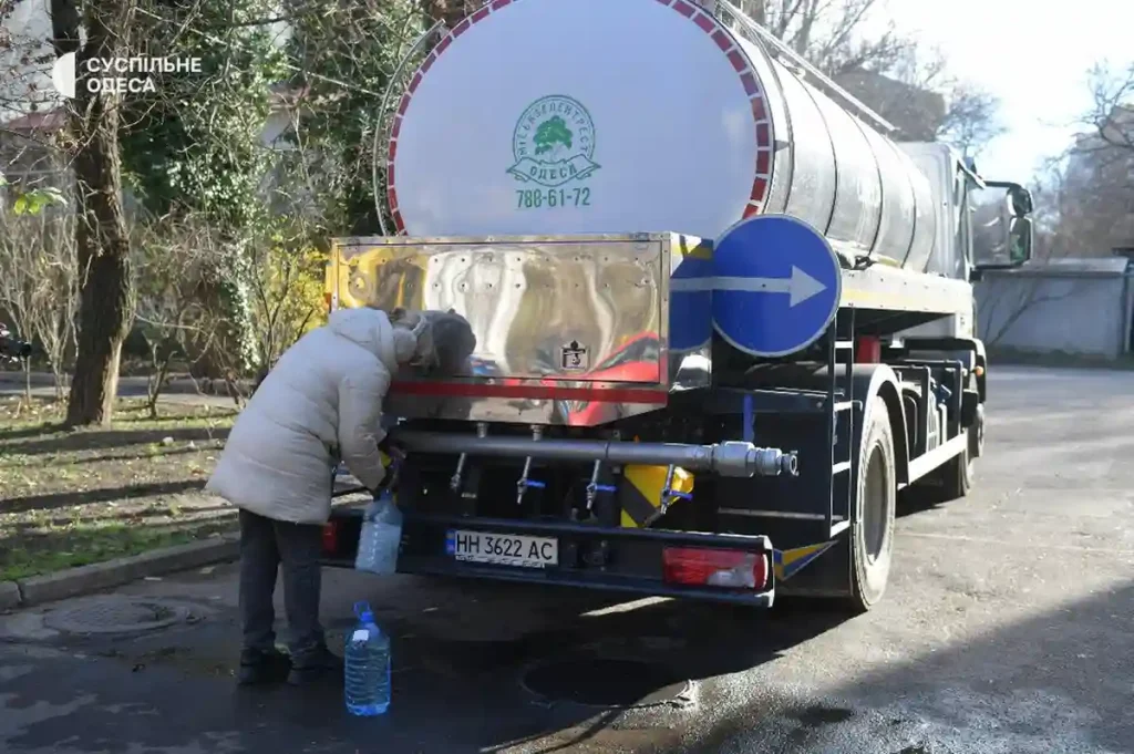 Підвоз води