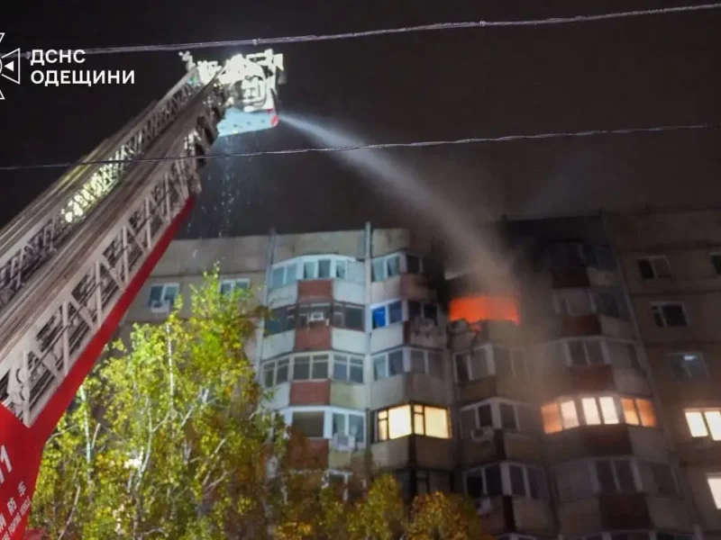 В Одесі горіла квартира на 11-му поверсі житлового будинку в Пересипському районі