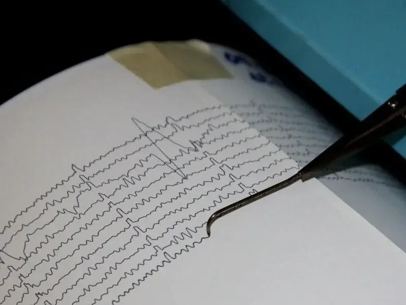 Фиксация подземных толчков, иллюстративное фото